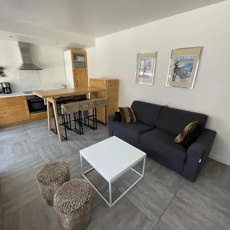 Charmant T2 Pour 4 Pers Avec Sauna, Wifi Et Parking Prive Apartament Valloire